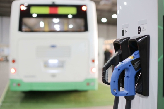 Stazioni di ricarica rapida da 150 a 1000 V per auto elettriche