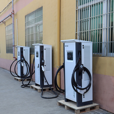 60KW caricabatterie rapidi per veicoli elettrici Chademo a livello 3 CCS tipo 1 a terra per la ricarica rapida e rapida