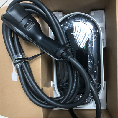 Caricabatterie per veicoli elettrici di tipo 2 a 3 fasi 32A per Tesla Model 3 portatile e con frequenza di rete di 50Hz±10Hz