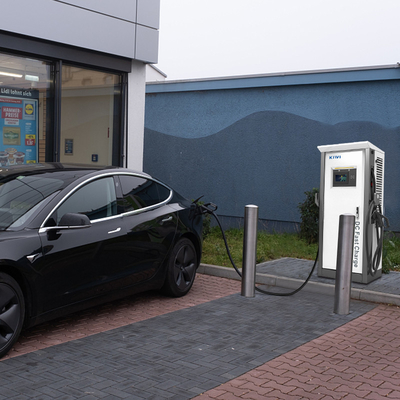 60KW caricabatterie rapidi per veicoli elettrici Chademo a livello 3 CCS tipo 1 a terra per la ricarica rapida e rapida