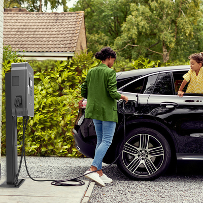 Parcheggio di un supermercato Stazione di ricarica per veicoli energetici CCS 40kW Hyundai Ioniq 5