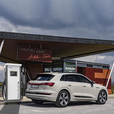 60 kW 120 kW Stazione di ricarica DC a pila veloce per auto elettrica CCS EV di livello 3