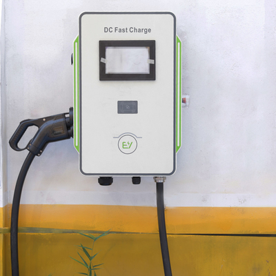 Caricabatterie a parete a corrente continua 30kW 40kW Auto CCS 40A Caricabatterie veloci per veicoli elettrici 600V Frequenza di rete 50Hz