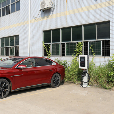 App smart 4G all'aperto 20kW 30kW 40kW Livello 3 Mural DC Commercial CCS1 CCS2 GB/T EV Charger Station